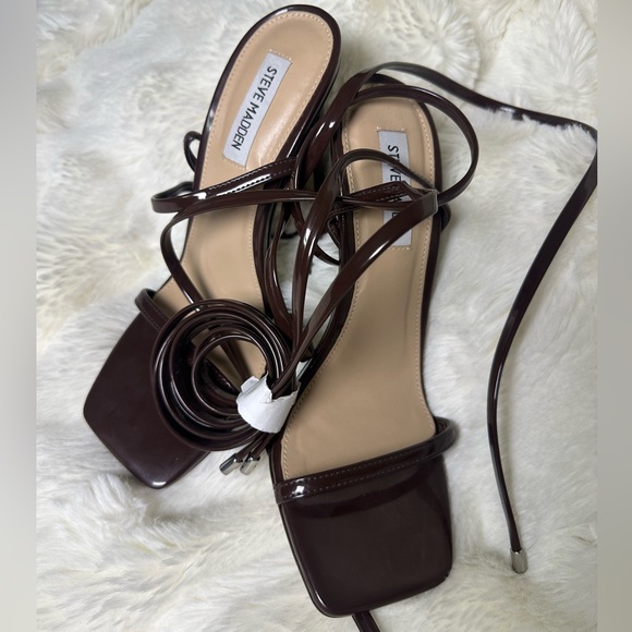 Tie Up Heels 🤎 - Picture 4 of 5